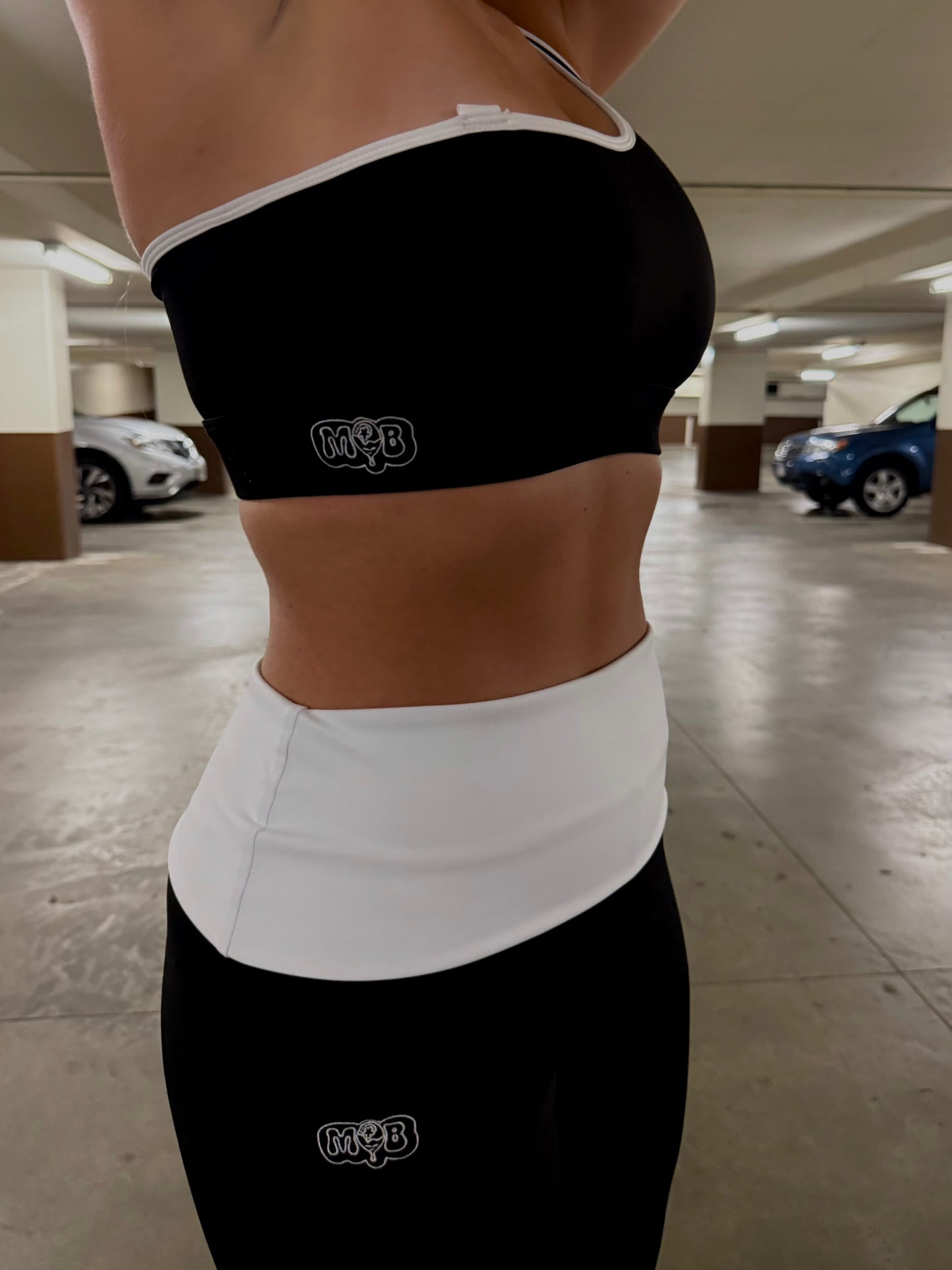 Bolt Legging